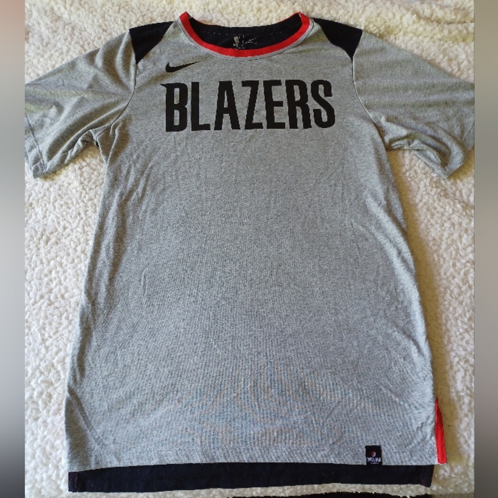 Blazers  short sleeve t-shirt